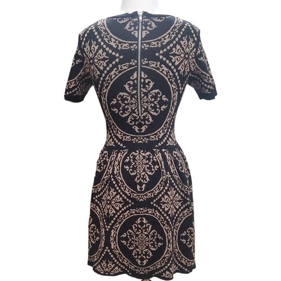 Romeo & Juliet Couture sweater geometric dress women's small - Picture 2 of 7